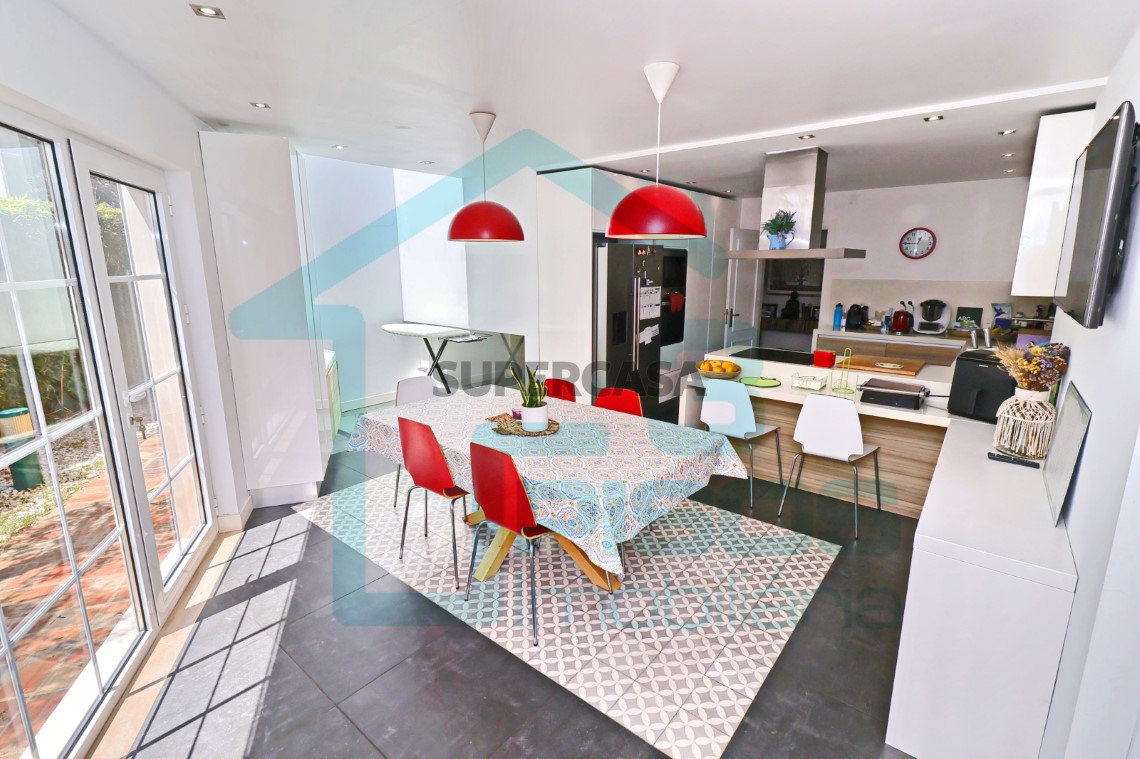 Kitchen with pantry area