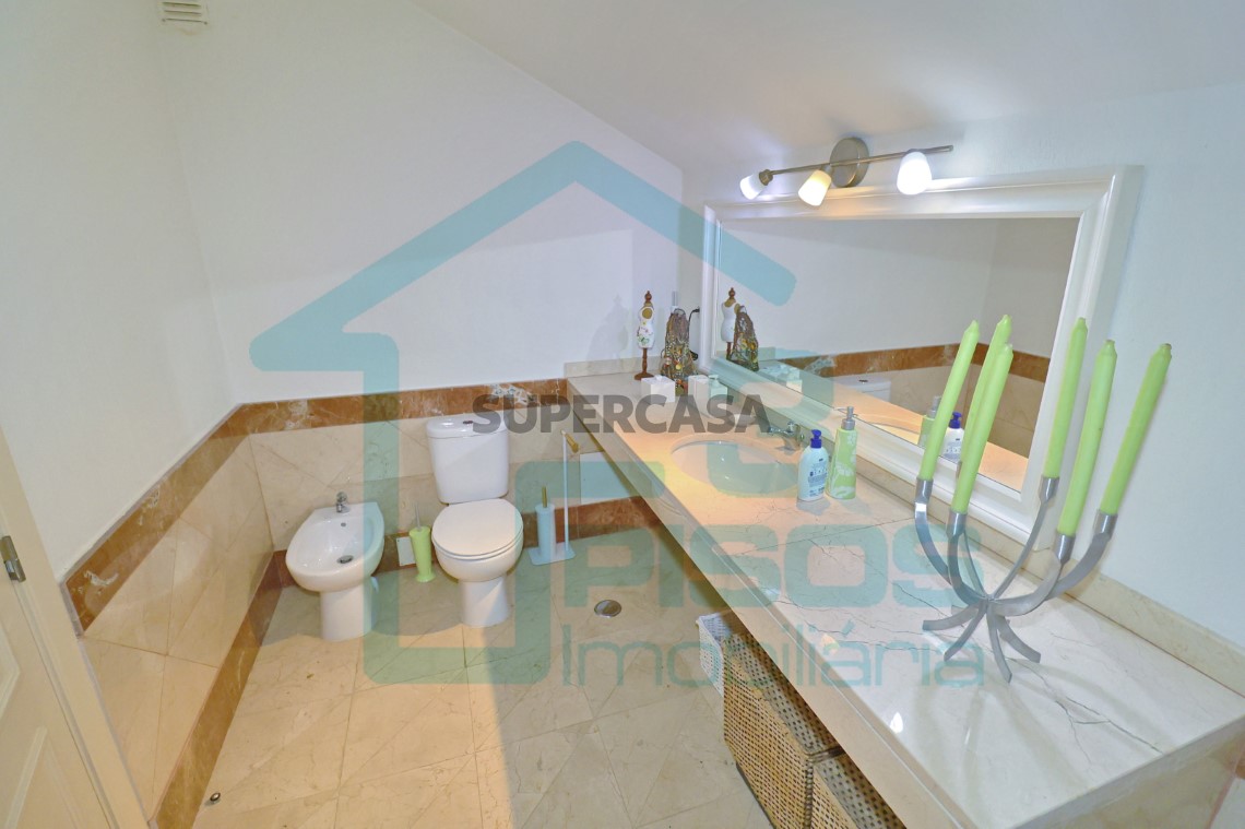 WC 6 m² with bathtub, large worktop