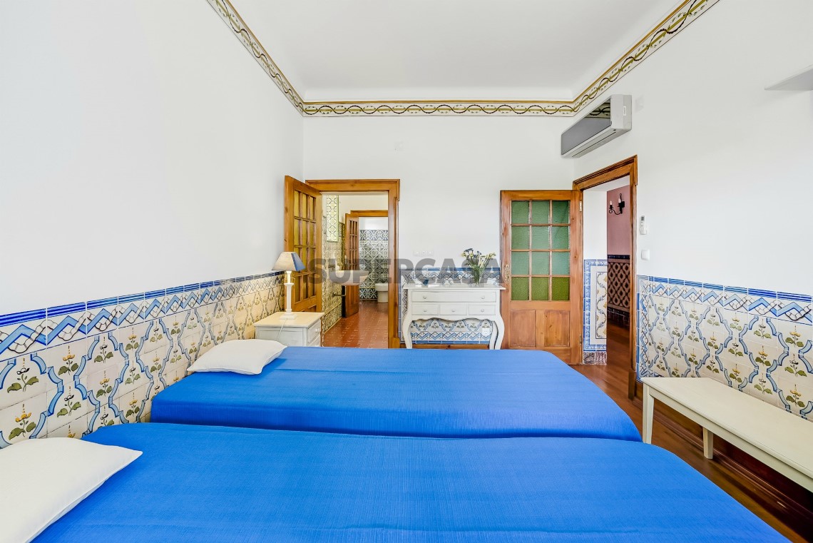 Beautiful manor house in Magoito