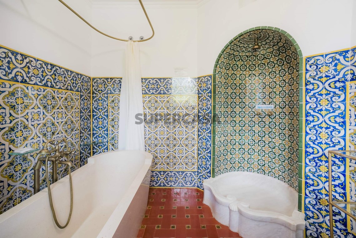 Beautiful manor house in Magoito