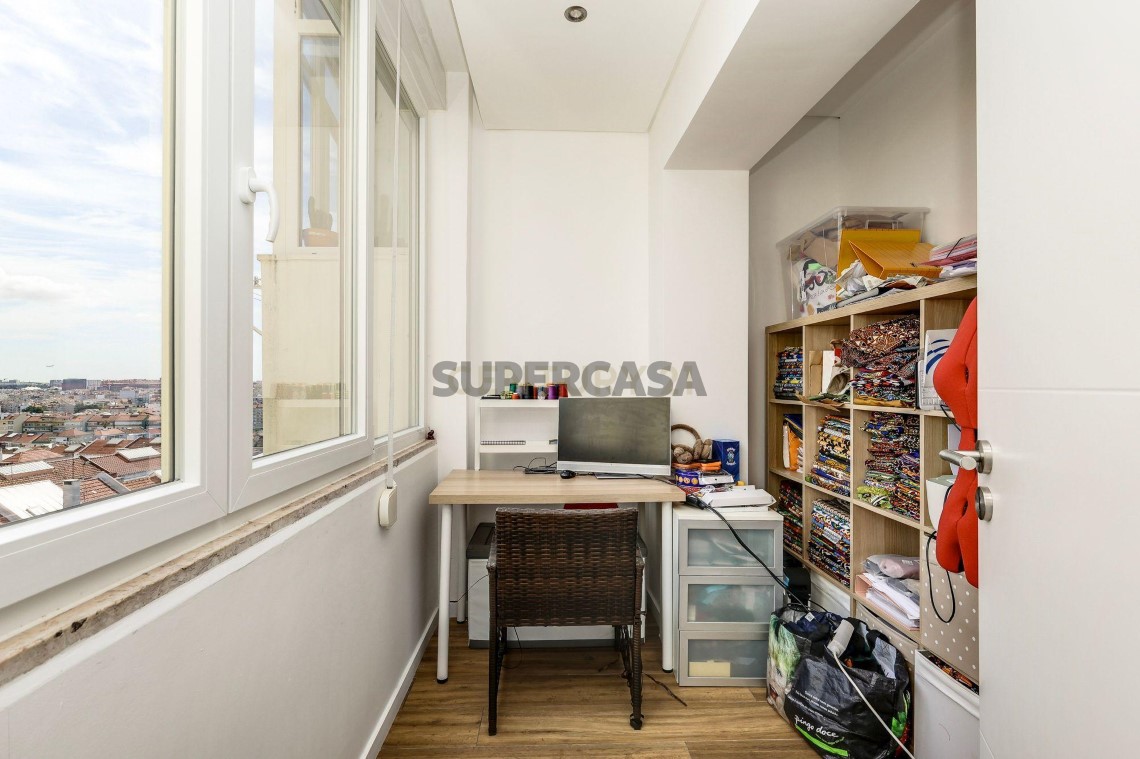 Apartment 2 Zimmer verkaufen auf Águas Livres