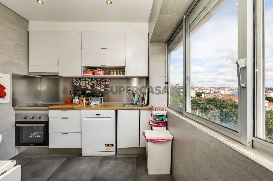 Apartment 2 Zimmer verkaufen auf Águas Livres
