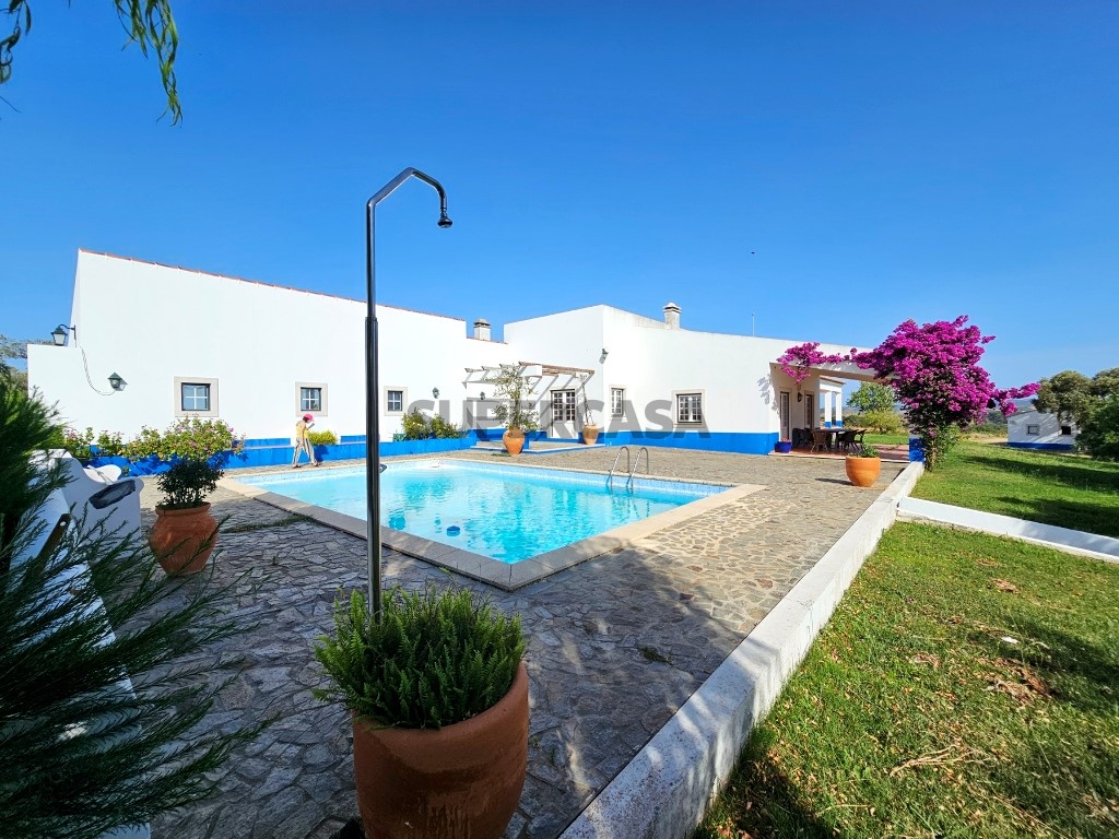 93.5 ha equestrian estate with a 5-bedroom house, swimming pool and lake in Alentejo, Portugal (30)