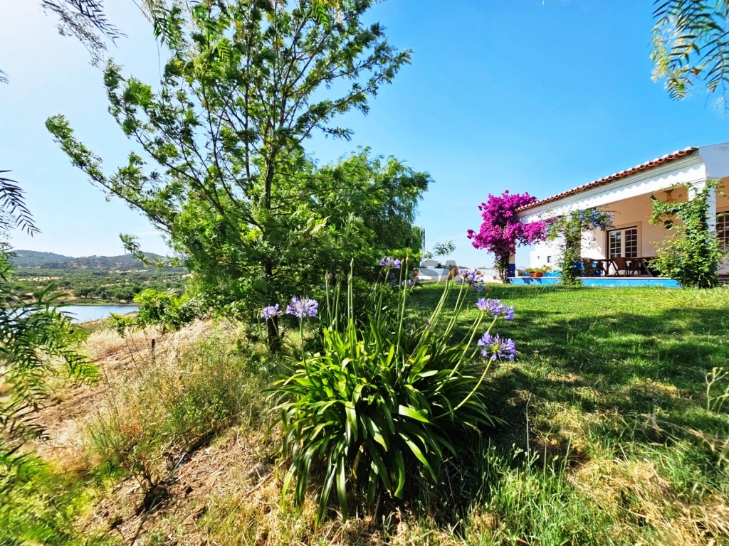 93.5 ha equestrian estate with a 5-bedroom house, swimming pool and lake in Alentejo, Portugal (21)