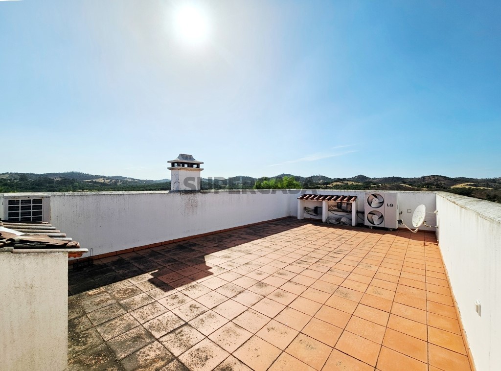 93.5 ha equestrian estate with a 5-bedroom house, swimming pool and lake in Alentejo, Portugal (25)