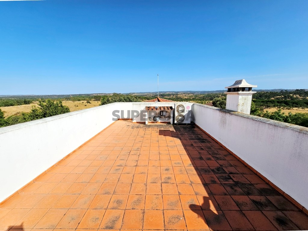 93.5 ha equestrian estate with a 5-bedroom house, swimming pool and lake in Alentejo, Portugal (27)