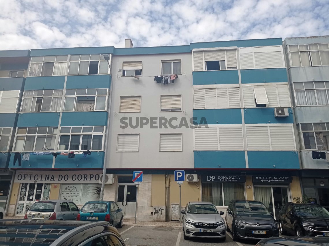 Apartamento T2 em Casal de São Brás, Amadora