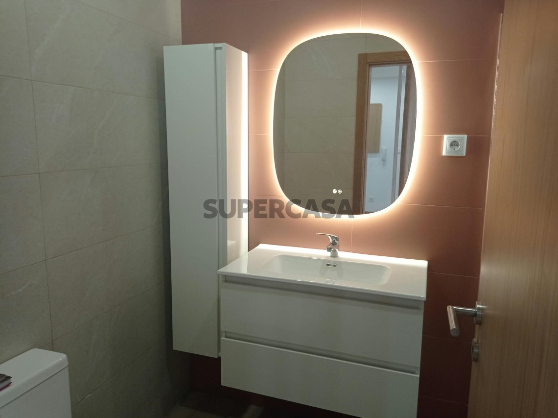 Apartamento T2 em Casal de São Brás, Amadora