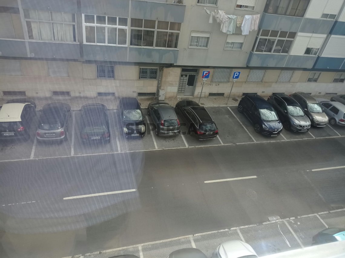 Apartamento T2 em Casal de São Brás, Amadora