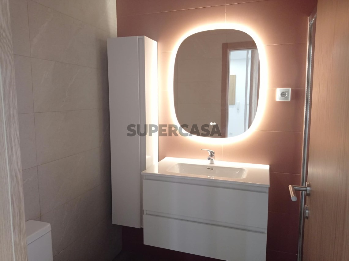 Apartamento T2 em Casal de São Brás, Amadora