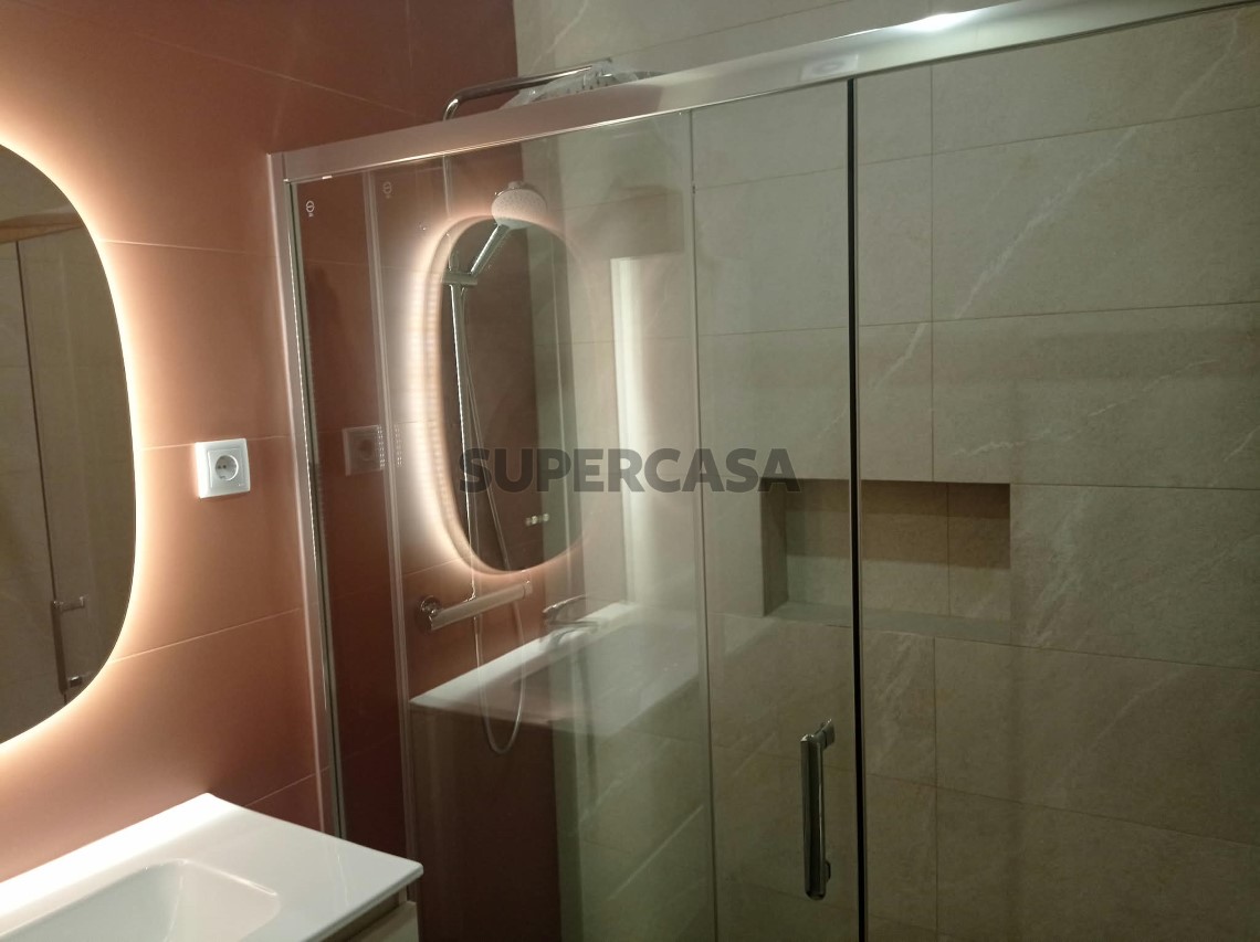 Apartamento T2 em Casal de São Brás, Amadora