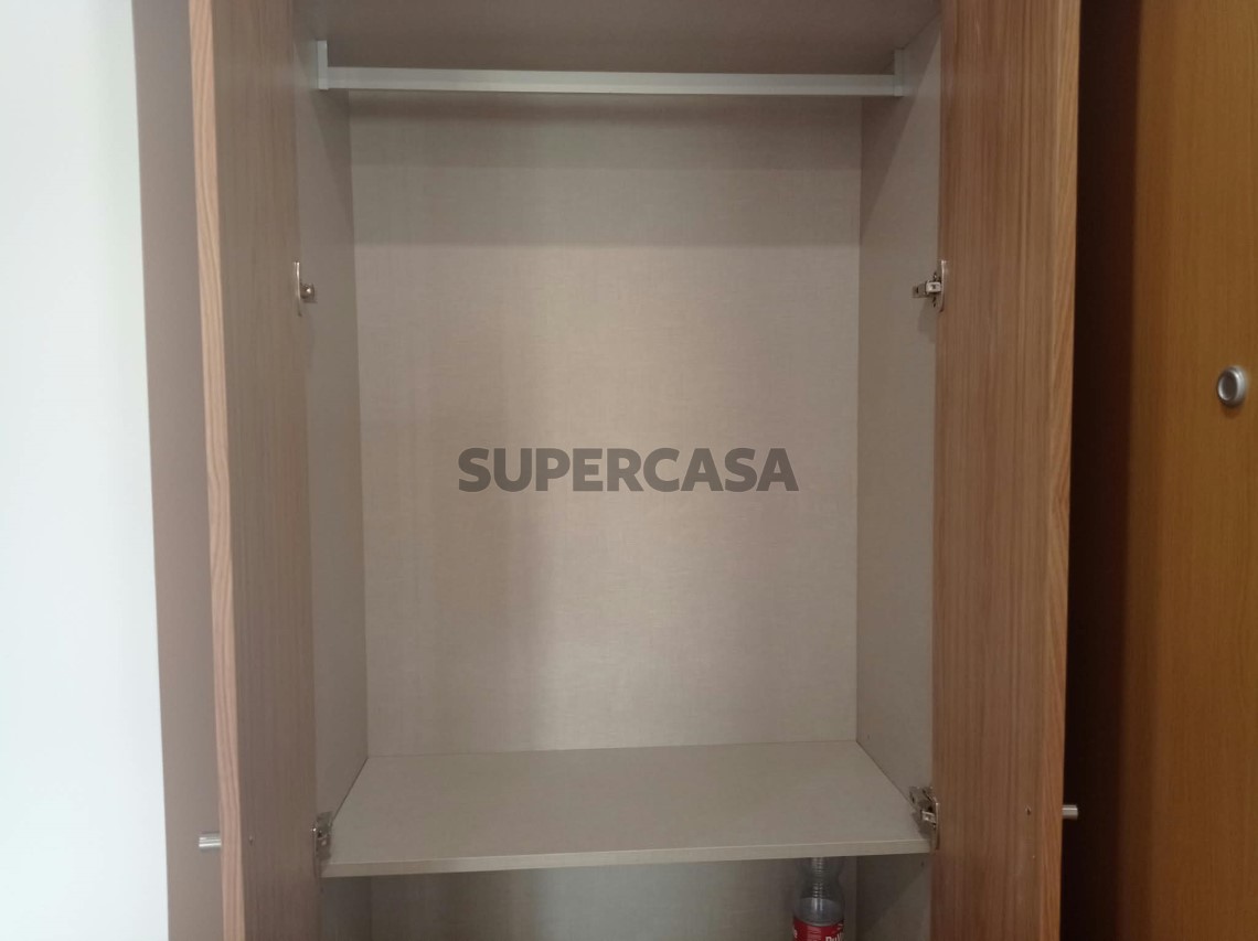 Apartamento T2 em Casal de São Brás, Amadora