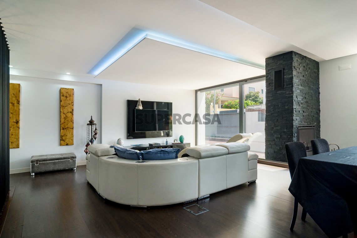 Casa 4 habitaciones Triplex en venta en Oeiras e São Julião da Barra, Paço de Arcos e Caxias