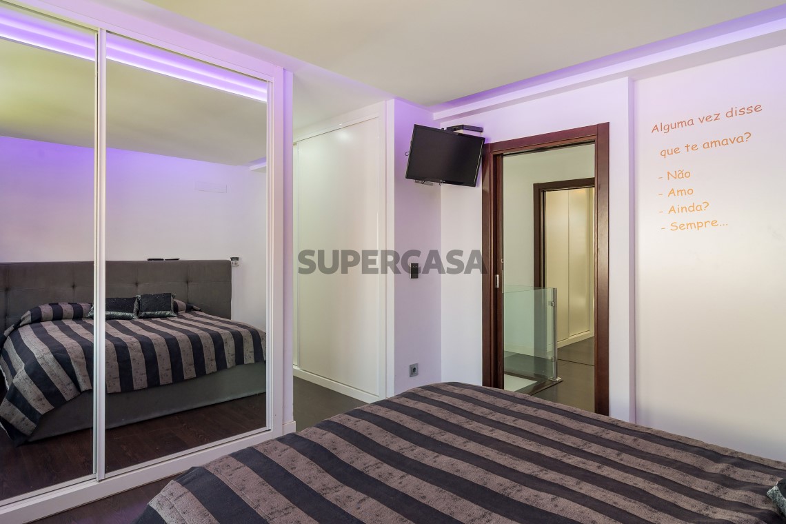Casa 4 habitaciones Triplex en venta en Oeiras e São Julião da Barra, Paço de Arcos e Caxias