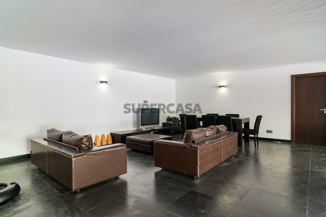 Casa 4 habitaciones Triplex en venta en Oeiras e São Julião da Barra, Paço de Arcos e Caxias
