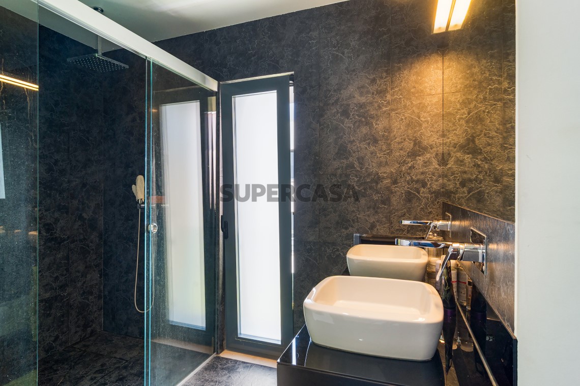 Casa 4 habitaciones Triplex en venta en Oeiras e São Julião da Barra, Paço de Arcos e Caxias