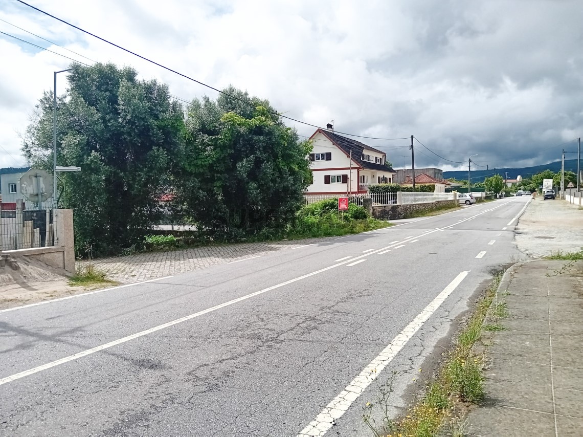 Terreno de construção em Balugães - Barcelos