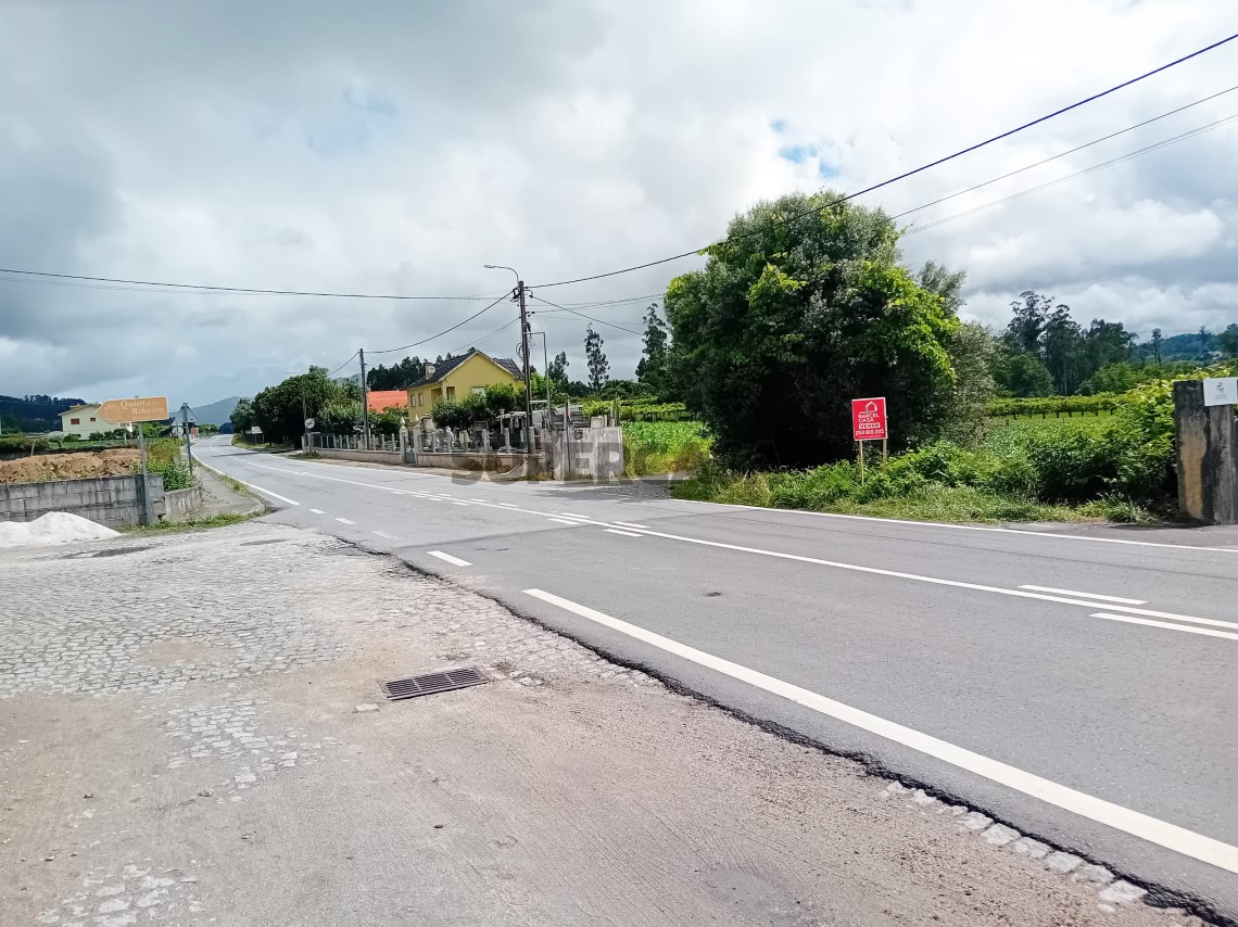 Terreno de construção em Balugães - Barcelos