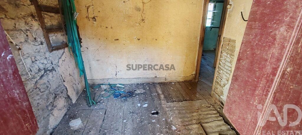 Moradia T0 à venda em Proença-a-Nova e Peral
