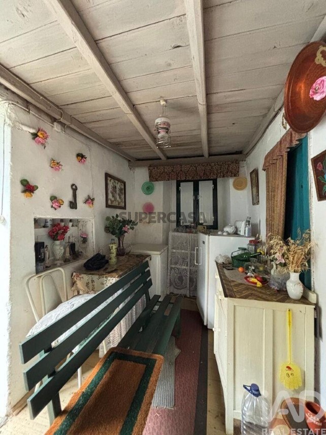 Moradia T2 à venda em Sobreira Formosa e Alvito da Beira