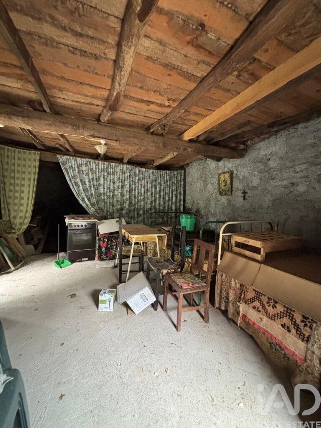 Moradia T2 à venda em Sobreira Formosa e Alvito da Beira