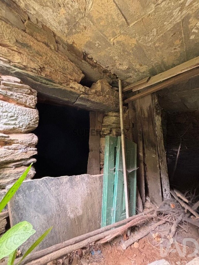 Moradia T2 à venda em Sobreira Formosa e Alvito da Beira