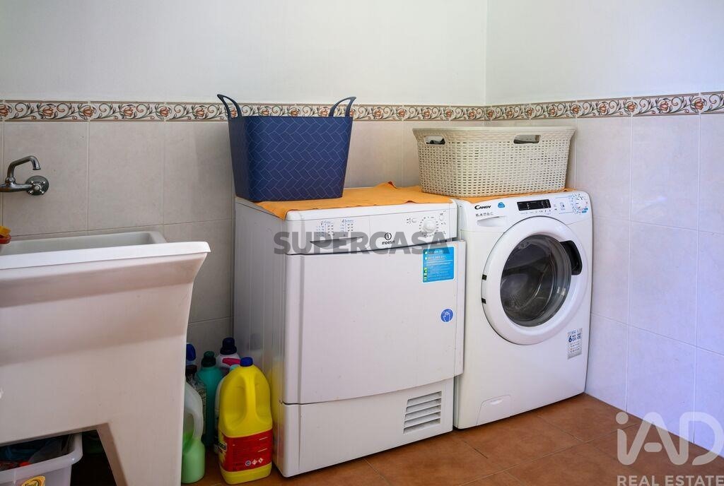 Moradia T4 à venda em Aguada de Cima