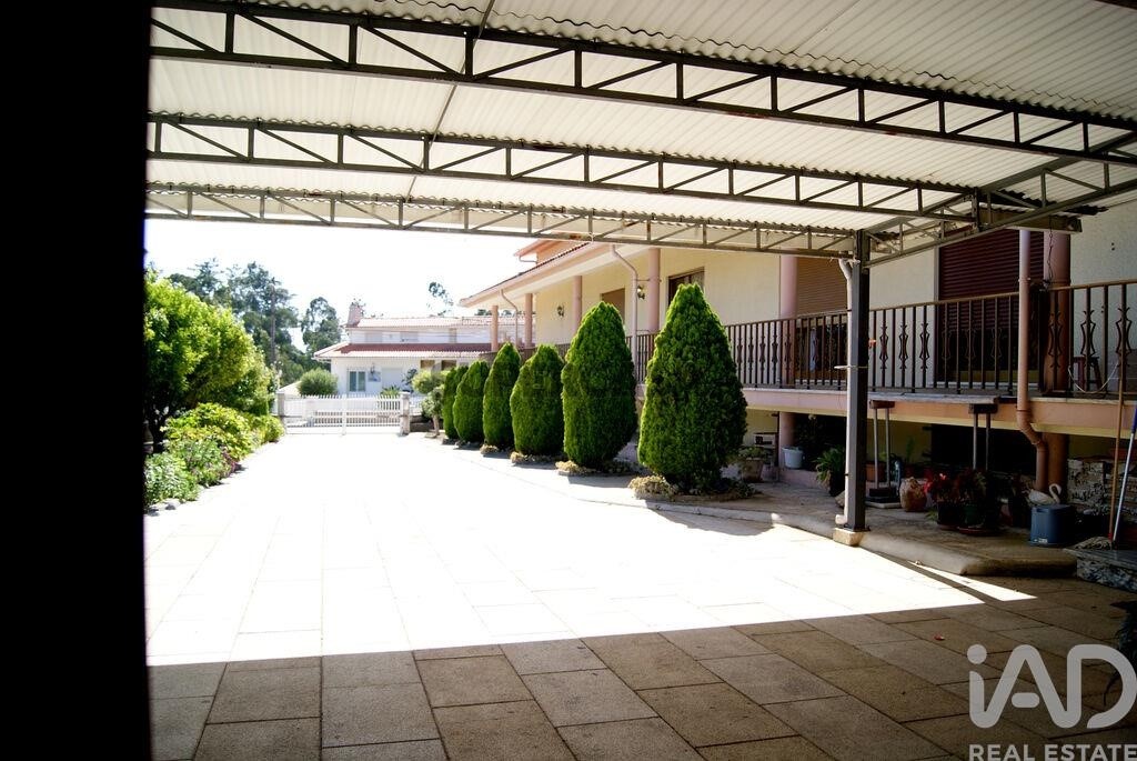 Moradia T6 à venda em Fermentelos
