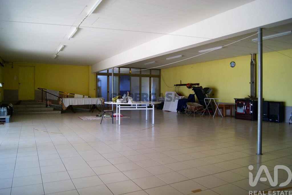 Moradia T6 à venda em Fermentelos