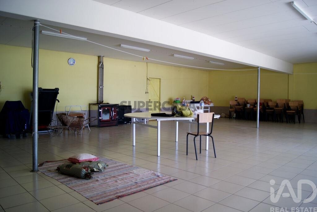 Moradia T6 à venda em Fermentelos