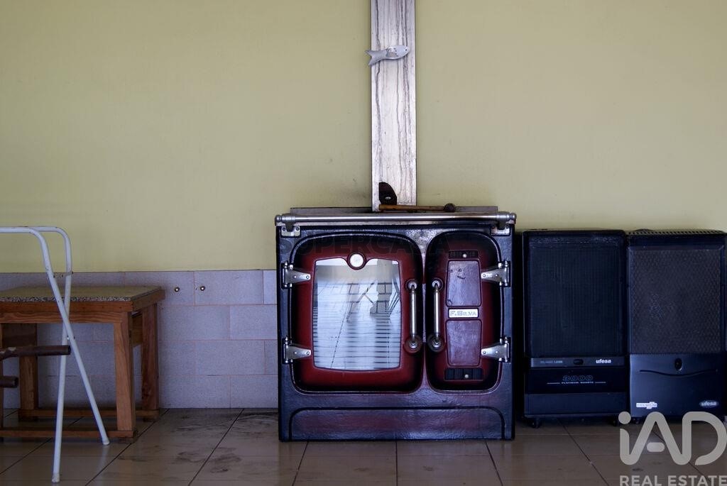 Moradia T6 à venda em Fermentelos