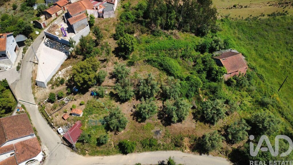 Gründstück verkaufen auf Semide e Rio Vide