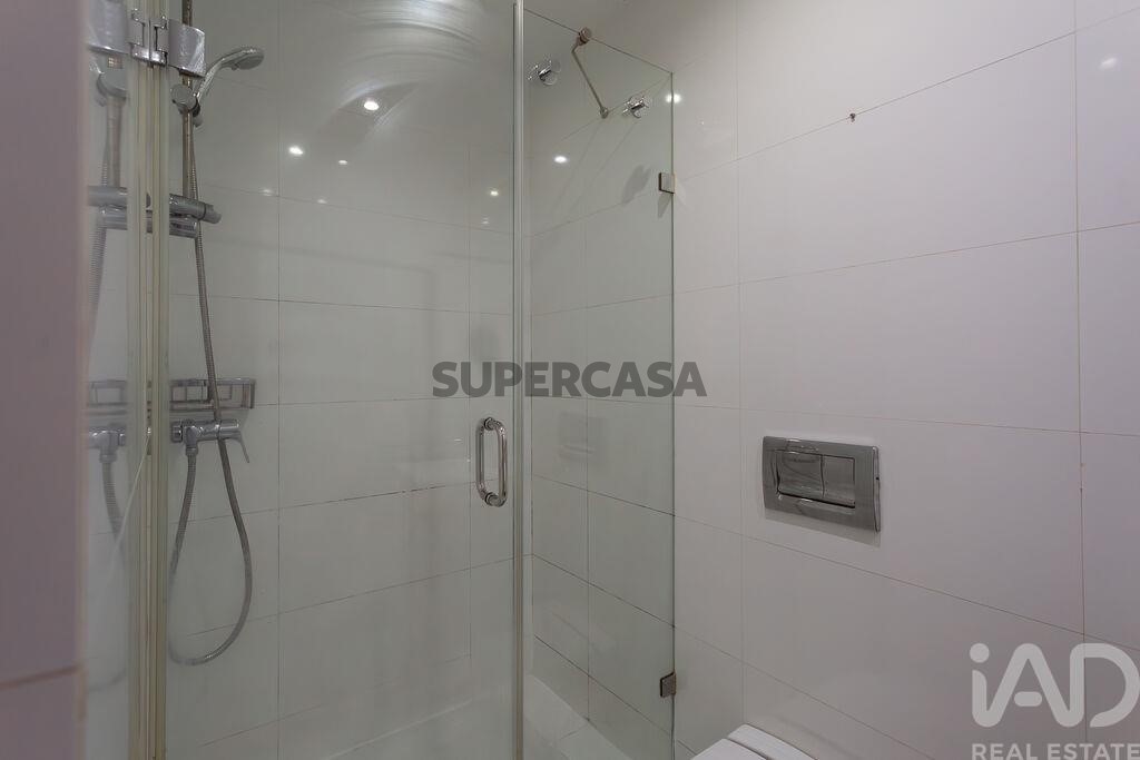 Apartamento T2 à venda em Arroios, 2º andar