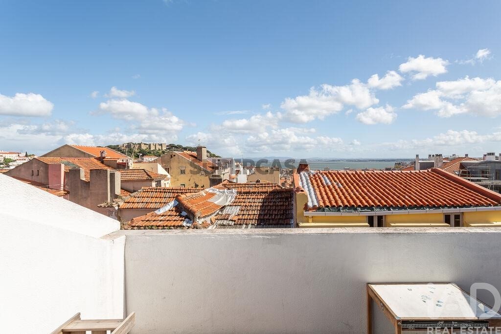 Apartamento T2 à venda em Arroios, 2º andar
