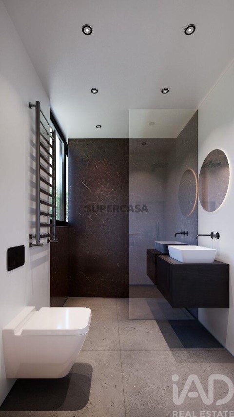 Casa 6 habitaciones en venta en Montenegro