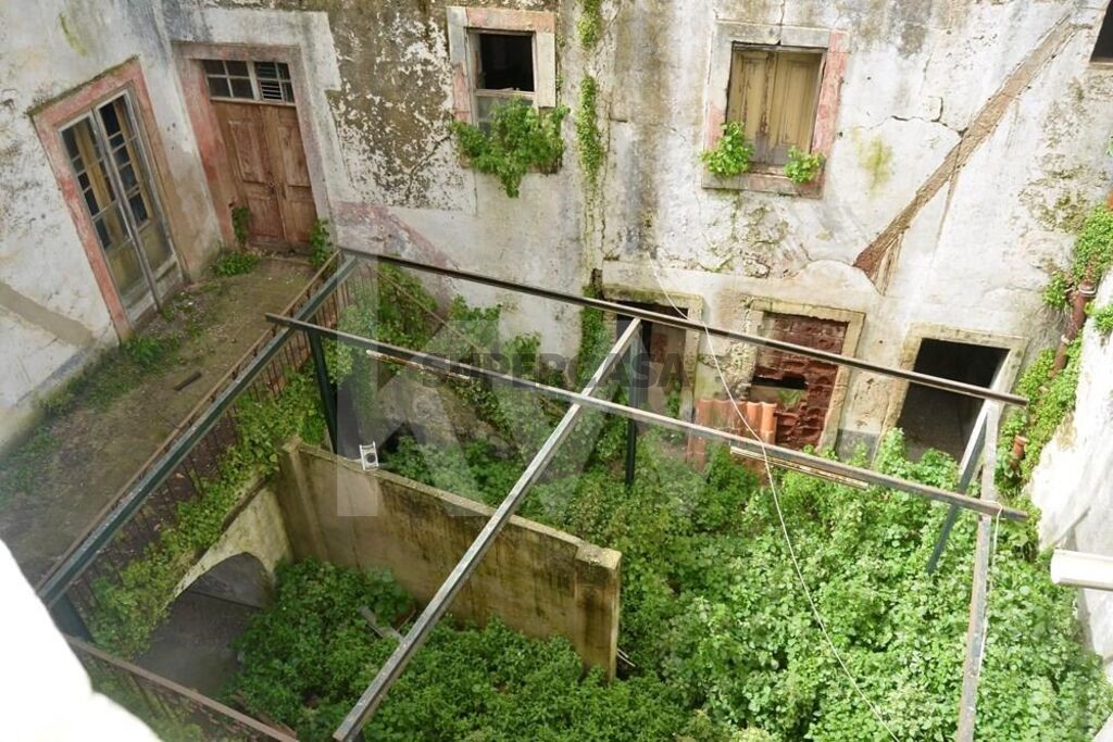 Prédio à venda em Évora (São Mamede, Sé, São Pedro e Santo Antão)