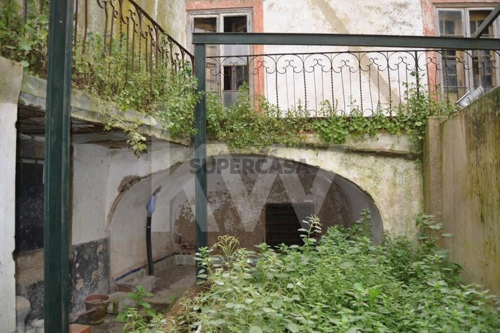 Prédio à venda em Évora (São Mamede, Sé, São Pedro e Santo Antão)