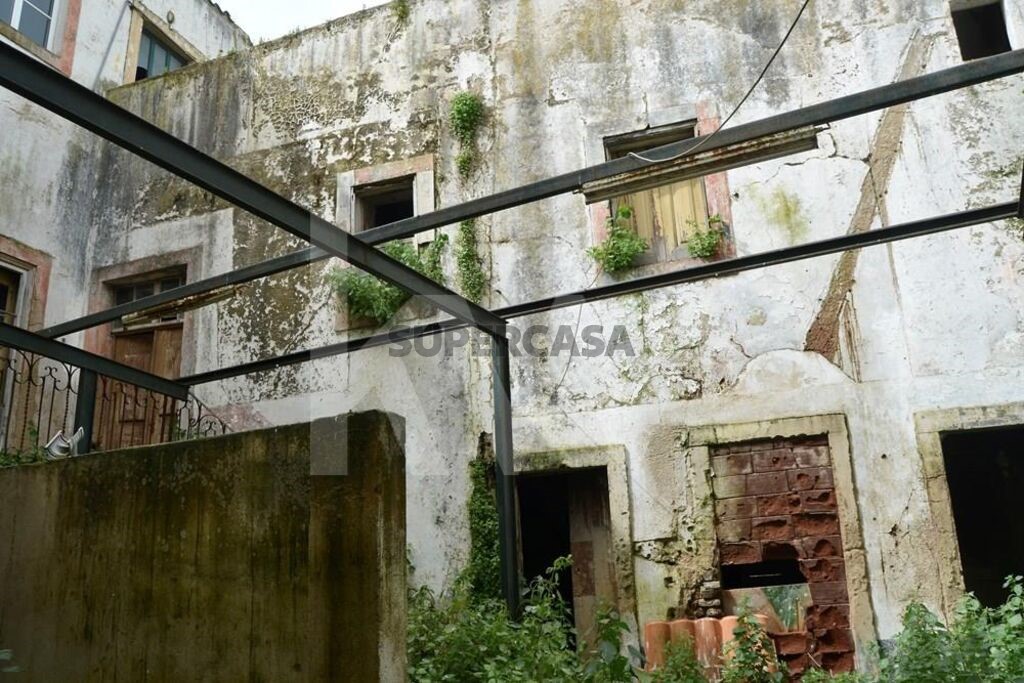 Prédio à venda em Évora (São Mamede, Sé, São Pedro e Santo Antão)