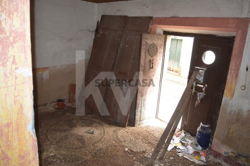 Prédio à venda em Évora (São Mamede, Sé, São Pedro e Santo Antão)