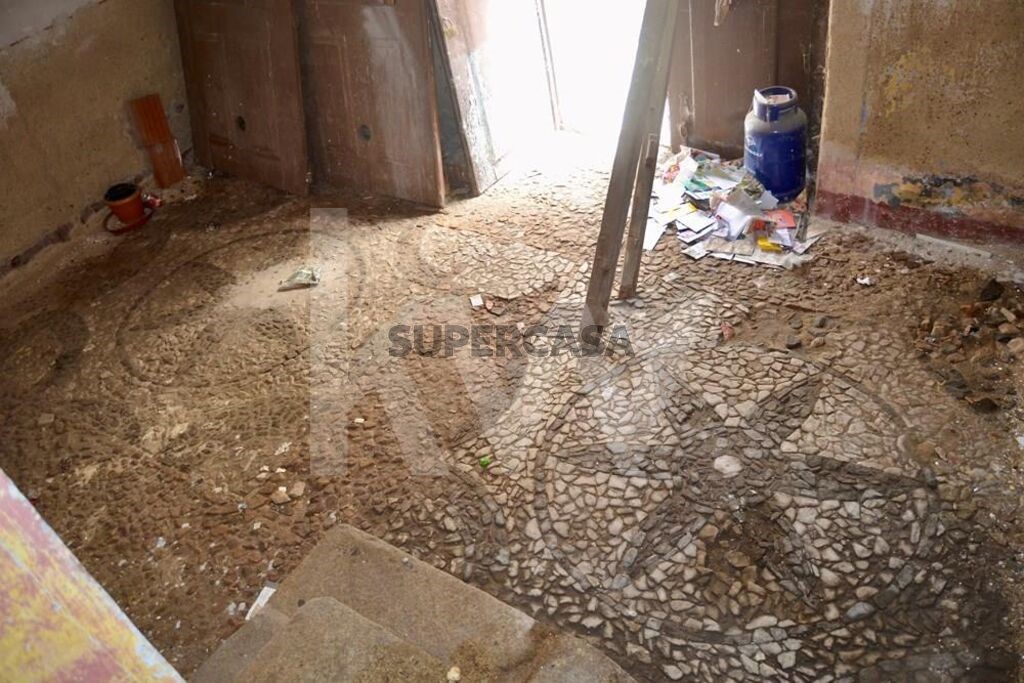 Prédio à venda em Évora (São Mamede, Sé, São Pedro e Santo Antão)