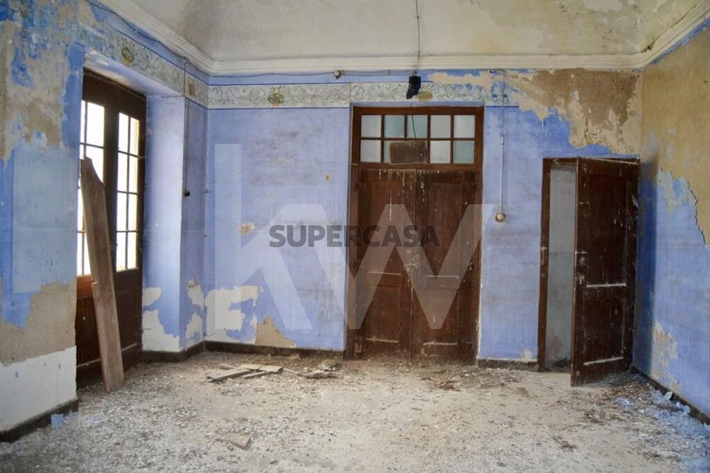 Prédio à venda em Évora (São Mamede, Sé, São Pedro e Santo Antão)