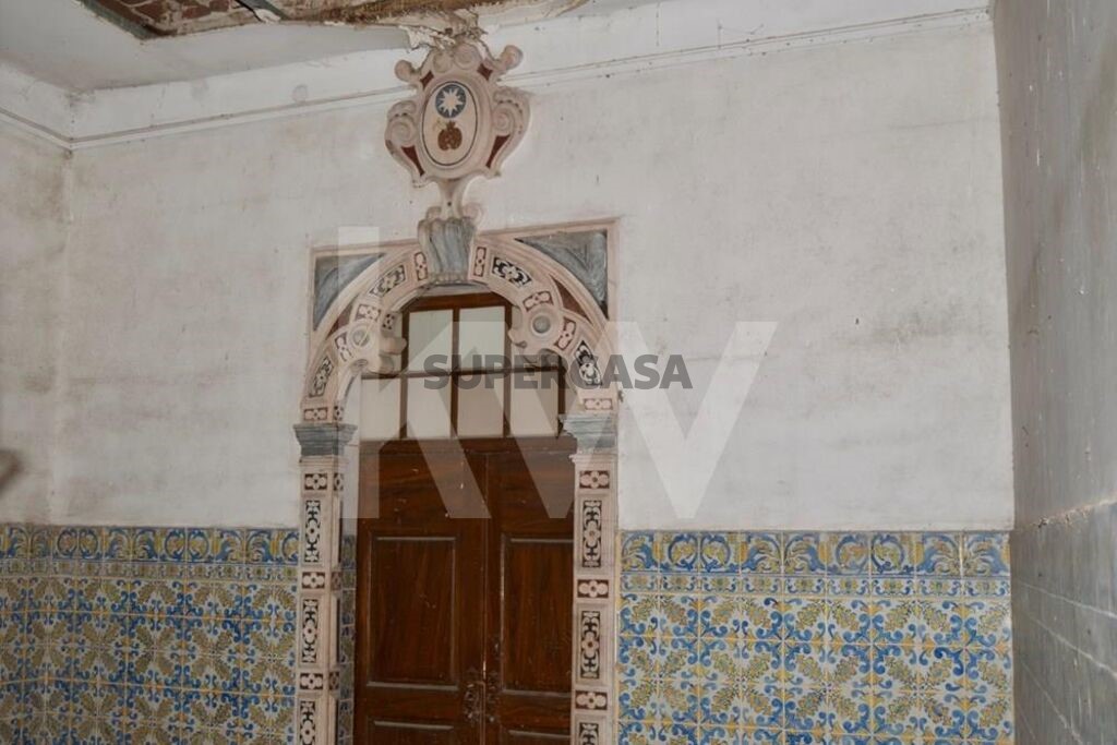 Prédio à venda em Évora (São Mamede, Sé, São Pedro e Santo Antão)