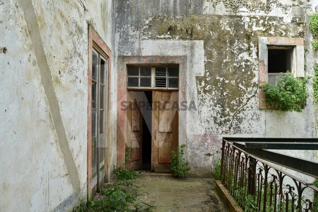 Prédio à venda em Évora (São Mamede, Sé, São Pedro e Santo Antão)