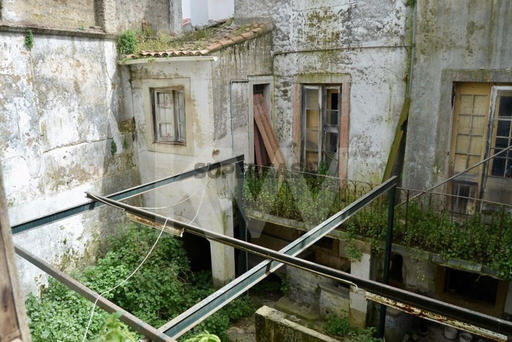Prédio à venda em Évora (São Mamede, Sé, São Pedro e Santo Antão)