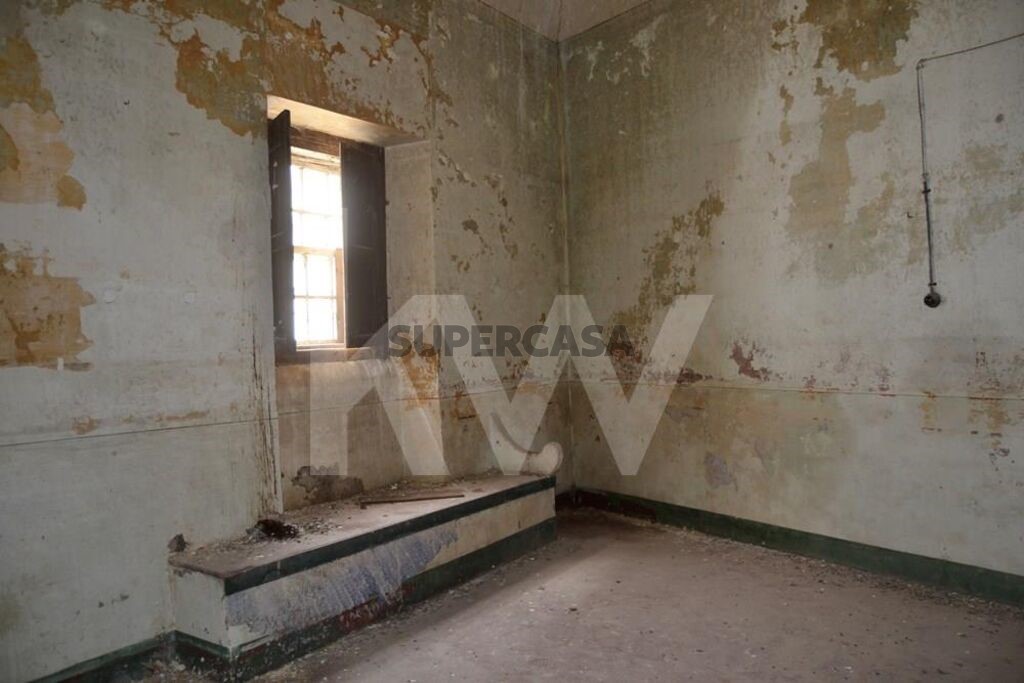 Prédio à venda em Évora (São Mamede, Sé, São Pedro e Santo Antão)