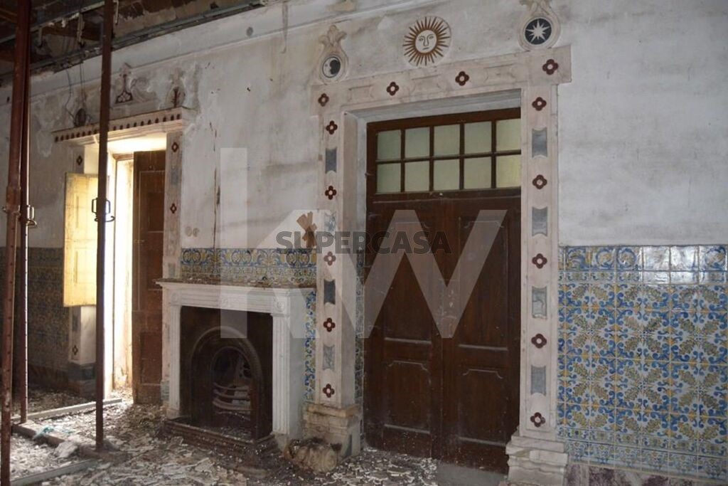 Prédio à venda em Évora (São Mamede, Sé, São Pedro e Santo Antão)