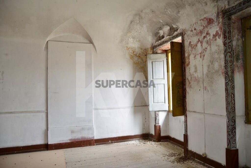 Prédio à venda em Évora (São Mamede, Sé, São Pedro e Santo Antão)