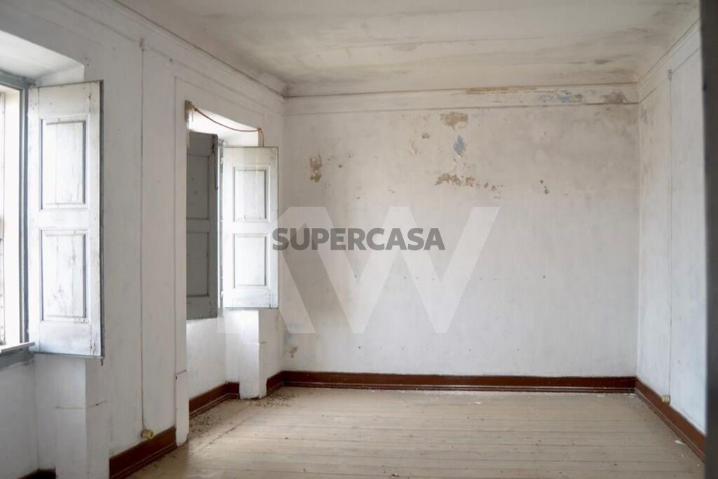 Prédio à venda em Évora (São Mamede, Sé, São Pedro e Santo Antão)