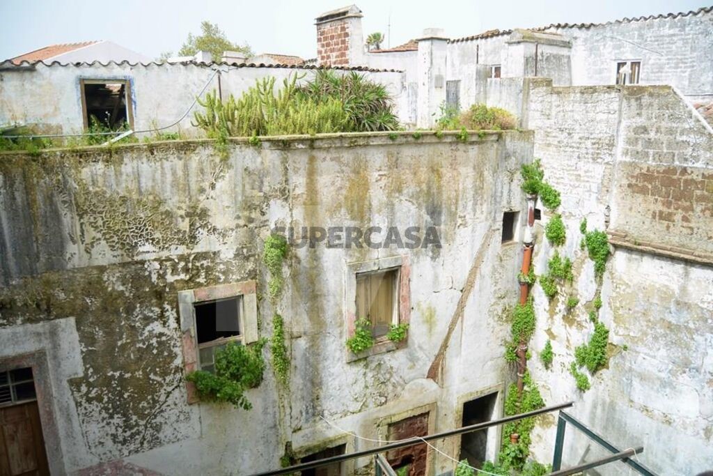 Prédio à venda em Évora (São Mamede, Sé, São Pedro e Santo Antão)