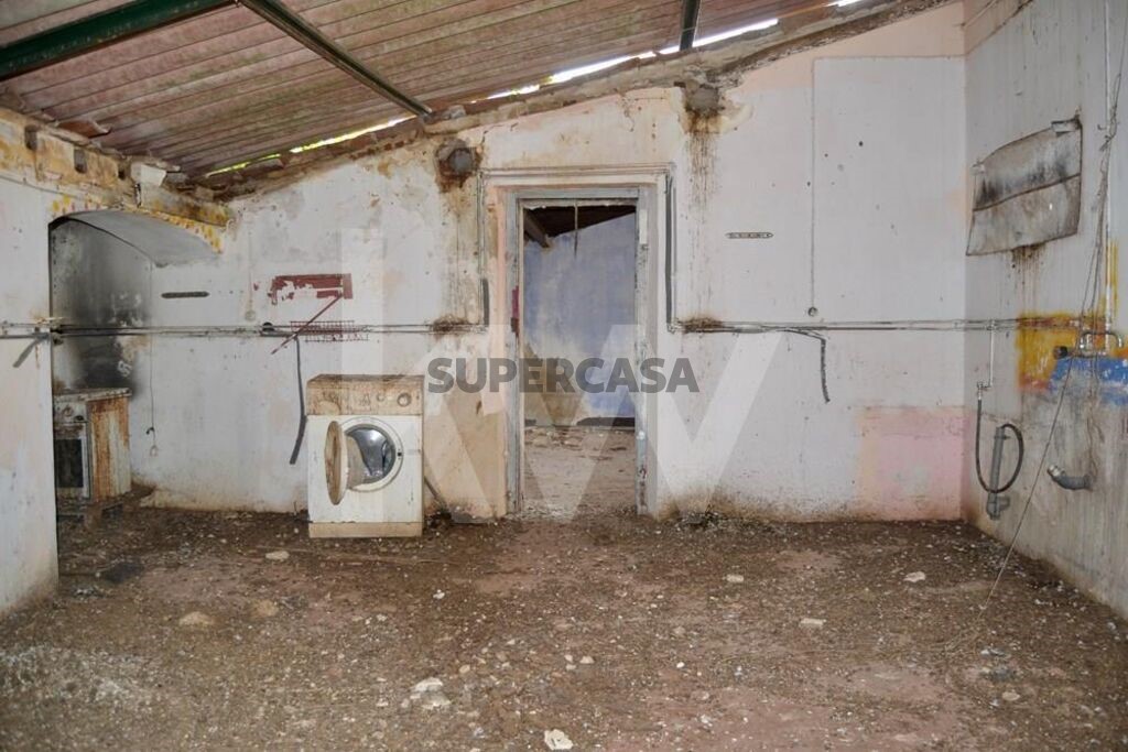 Prédio à venda em Évora (São Mamede, Sé, São Pedro e Santo Antão)